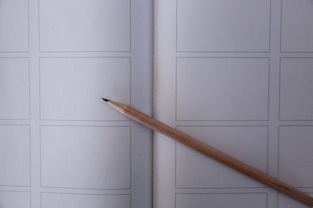 Storyboard-Skizze mit Bleistift symbolisiert die narrative Planung im Webdesign